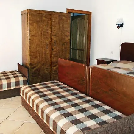 Two-bedroom Holiday In Kisszékely